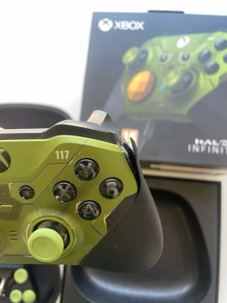 Xbox Elite Series 2 Halo Infinite Ed.