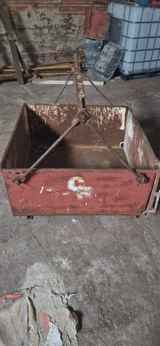 Tolva para escombros metálica