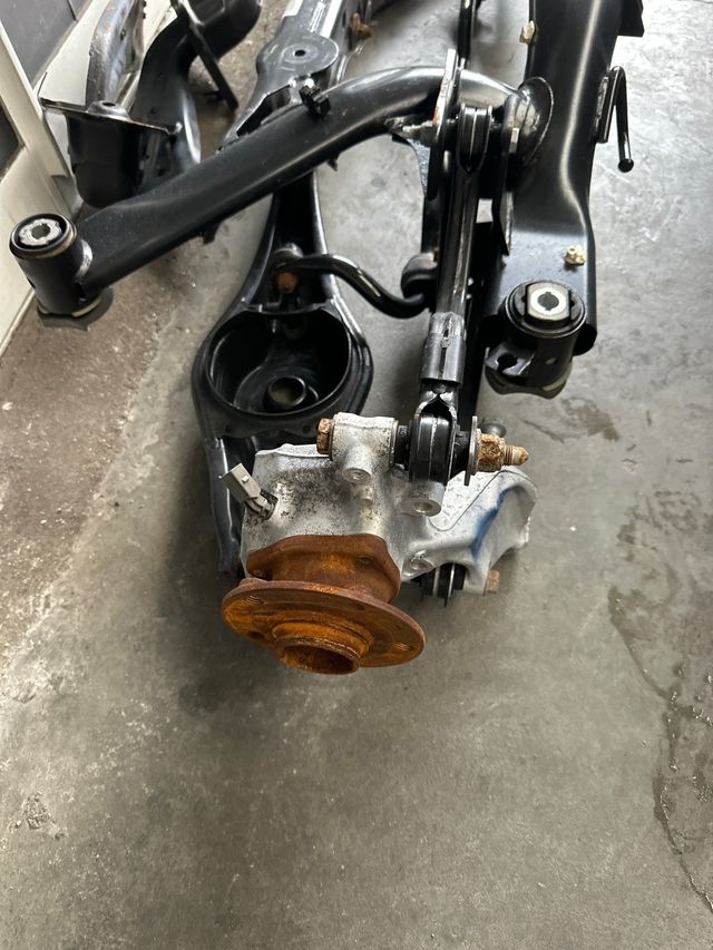 puente trasero golf R r300    completo buen estado