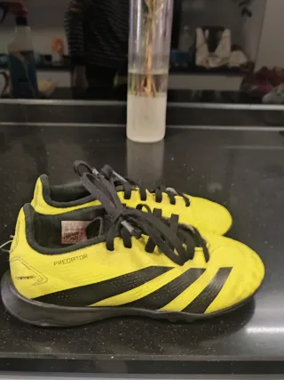 Botas niño Adidas Predator T31 amarillas