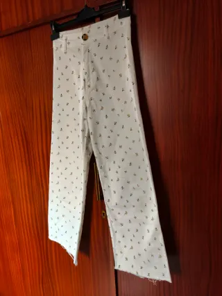 Pantalón blanco estampado floral