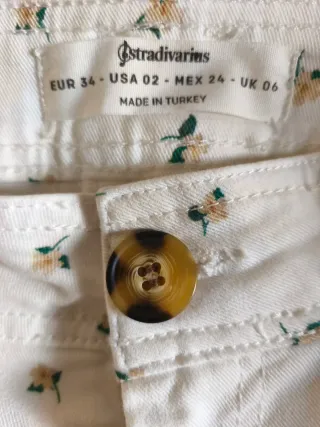 Pantalón blanco estampado floral