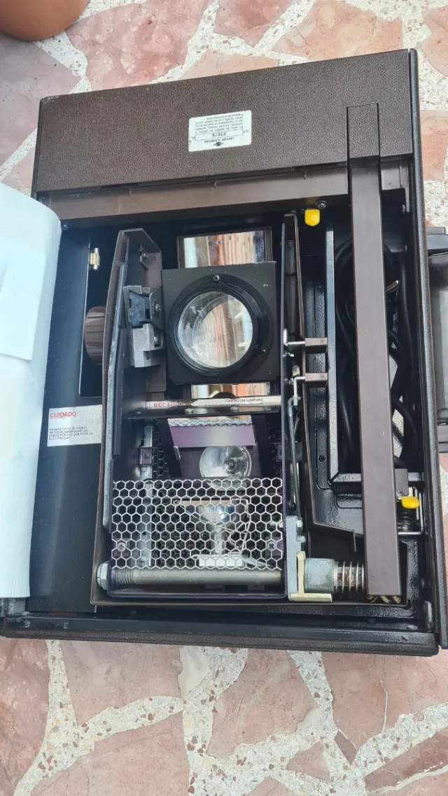 Proyector Aéreo 3M 2000 Portátil