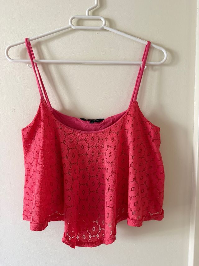 Camiseta corta encaje rosa