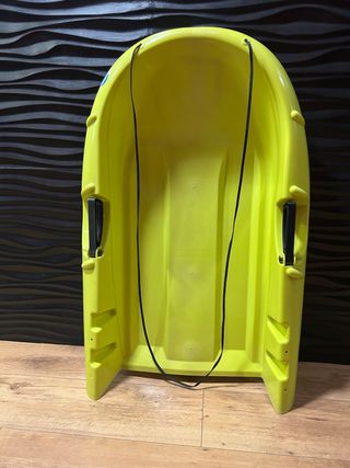 Trineo para niños amarillo