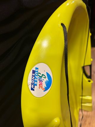 Trineo para niños amarillo