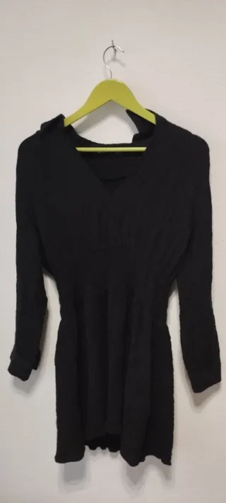 Vestido negro Zara manga larga