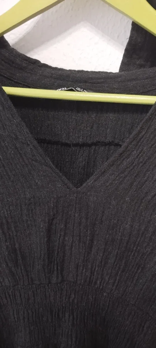 Vestido negro Zara manga larga