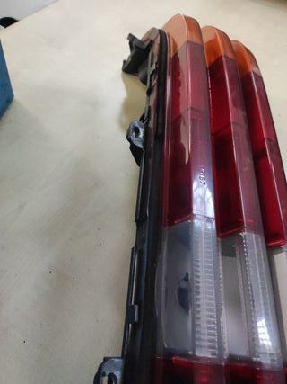 Piloto trasero Dcho. Mercedes W123