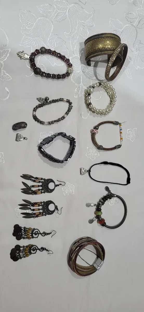 Pulseras y Collares
