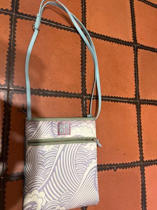 Bolso niña verano furgoneta y olas