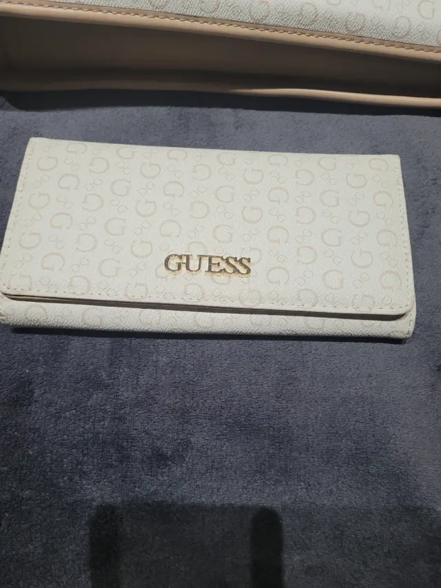 Bolso Guess Beige y Blanco y cartera a juego