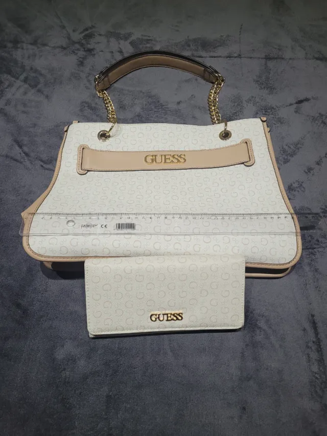 Bolso Guess Beige y Blanco y cartera a juego