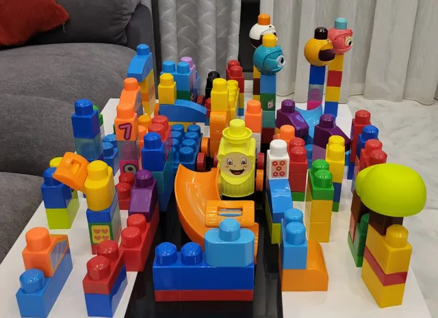 Set Mega Bloks apilables Animales de  148 Piezas