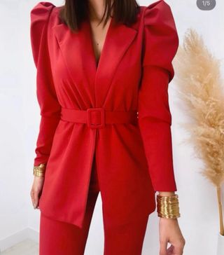 Conjunto chaqueta y pantalón rojo