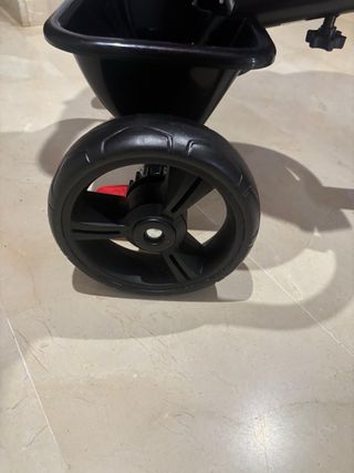 Triciclo Molto nuevo manejable