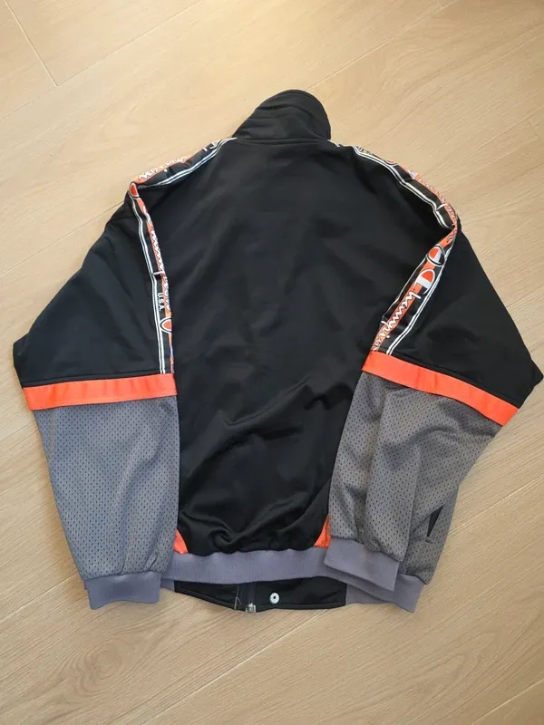 Chaqueta Champion Retro Negra Naranja