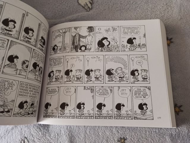 Mafalda. Todas las tiras / Mafalda. All the Str...