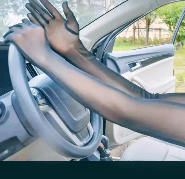 Guanti lunghi neri eleganti