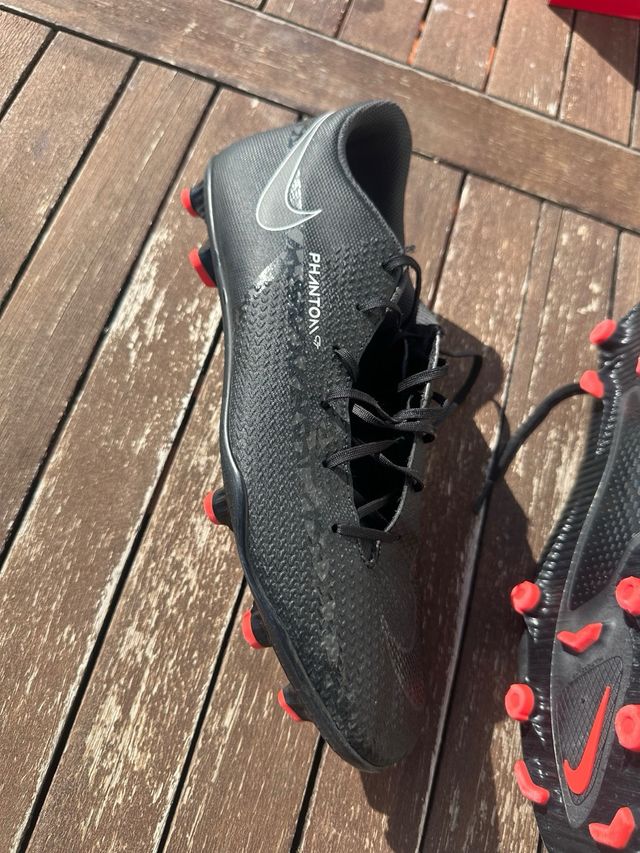 Botines Nike Phantom Negro/Rojo