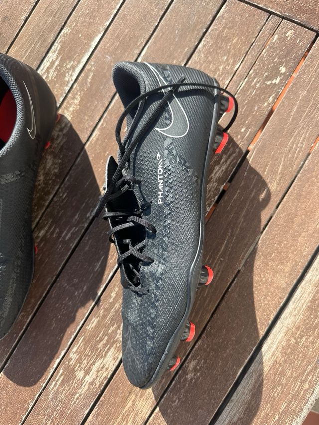 Botines Nike Phantom Negro/Rojo