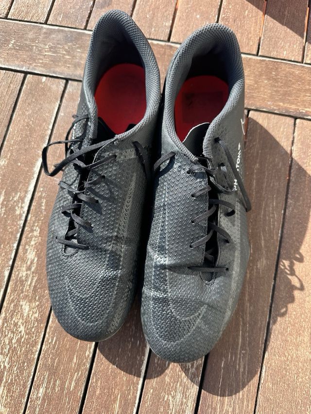 Botines Nike Phantom Negro/Rojo