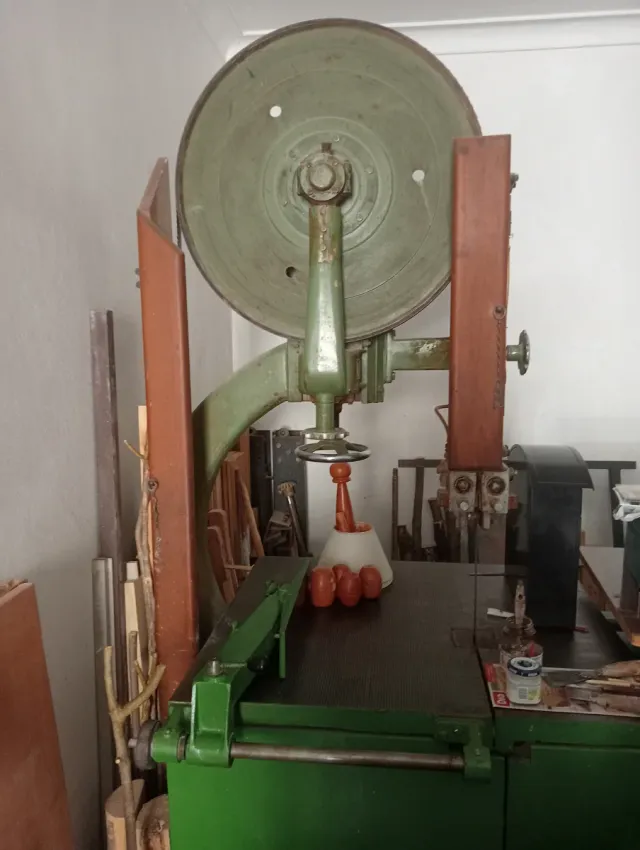 Sierra de cinta para carpintería