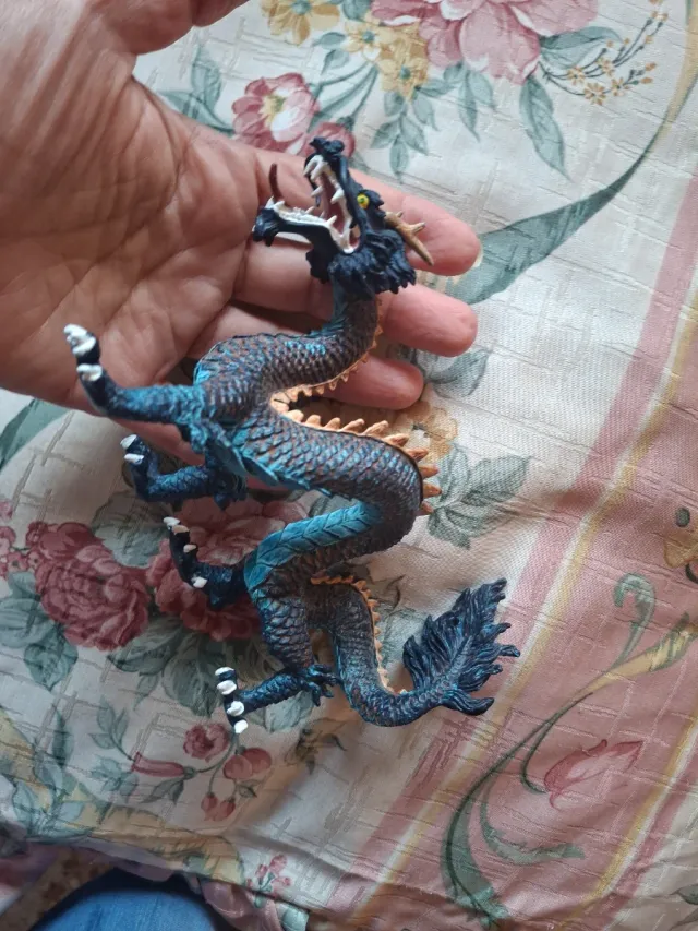 Muñeco Dragón Juguete