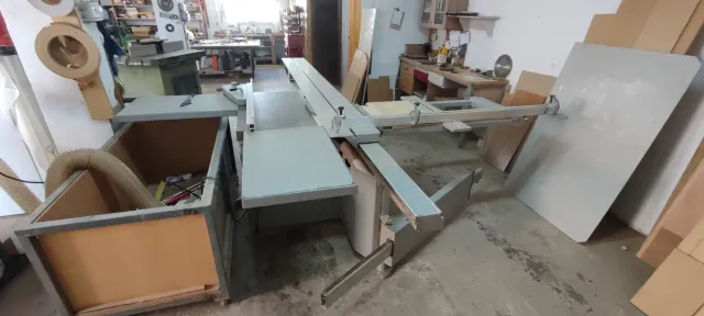 Escuadradora de carpintería LOGO