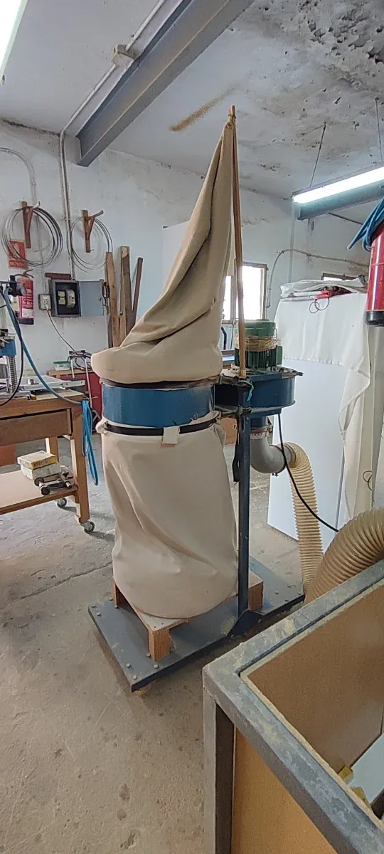 Escuadradora de carpintería LOGO