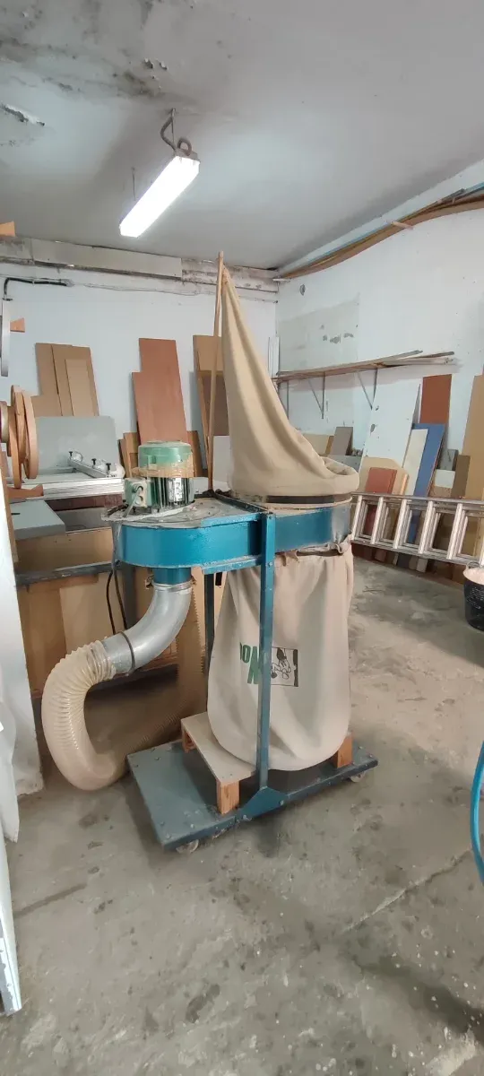 Escuadradora de carpintería LOGO