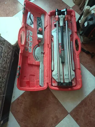 Cortadora de azulejos Rubi grande