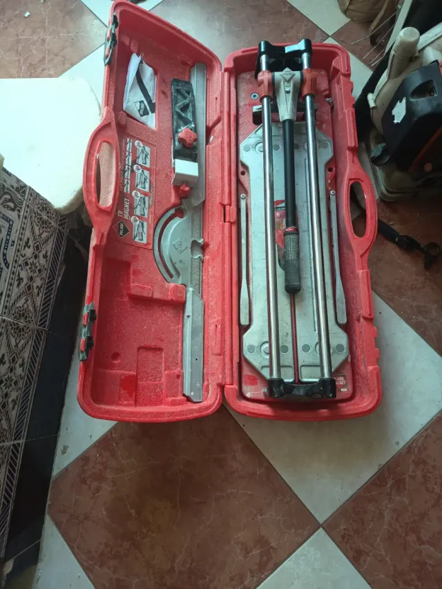 Cortadora de azulejos Rubi grande