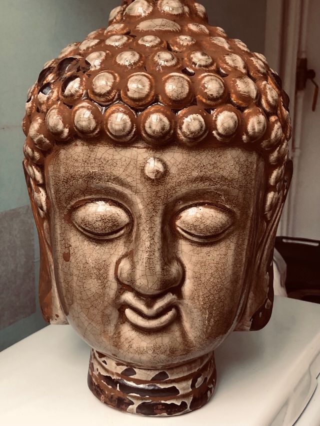 Testa di Buddha in ceramica