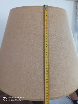 Lámpara de mesa madera y tela