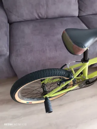 Bicicleta BMX color verde