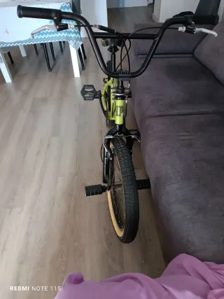 Bicicleta BMX color verde