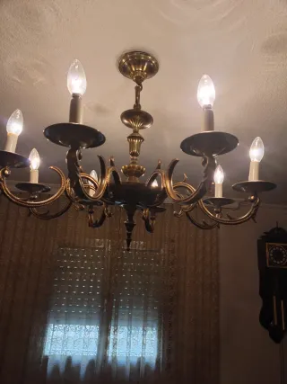 Lámpara de bronce clásica vintage