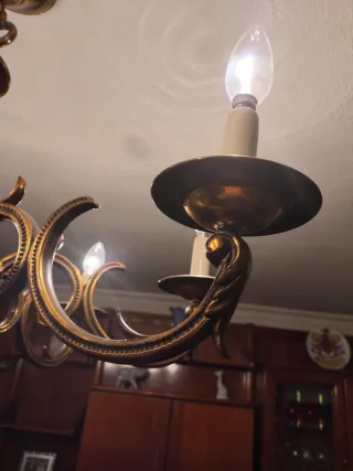 Lámpara de bronce clásica vintage