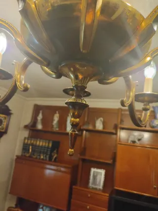 Lámpara de bronce clásica vintage