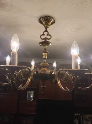 Lámpara de bronce clásica vintage