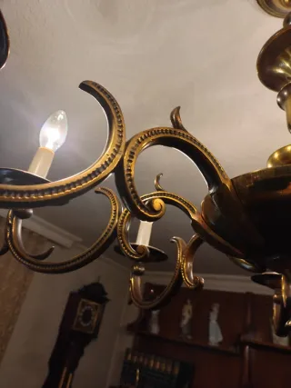 Lámpara de bronce clásica vintage