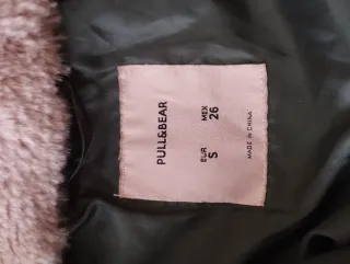 Plumífero camuflaje con capucha