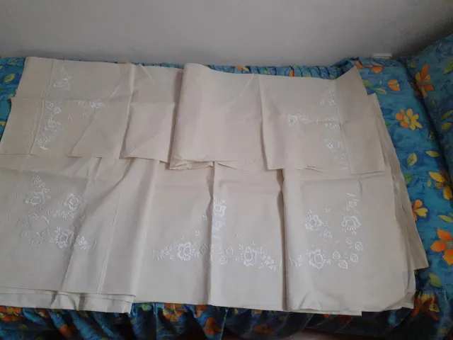 Juego sábanas beige bordado flores hilo seda blanc