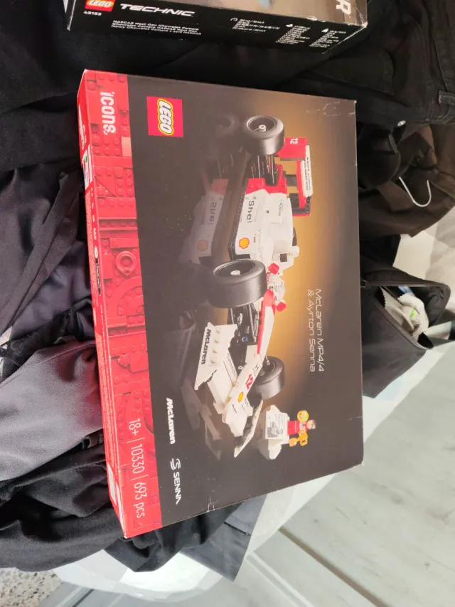 LEGO Icons McLaren MP4/4 Ayrton Senna 10330