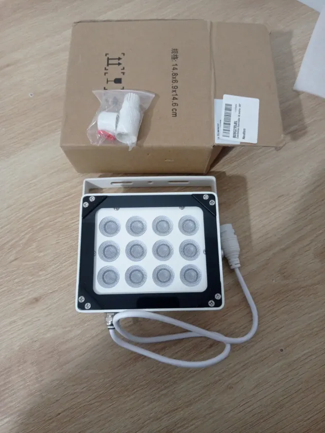 Iluminador CAMTRONICS IR23W 30m 120º