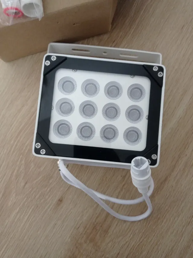 Iluminador CAMTRONICS IR23W 30m 120º