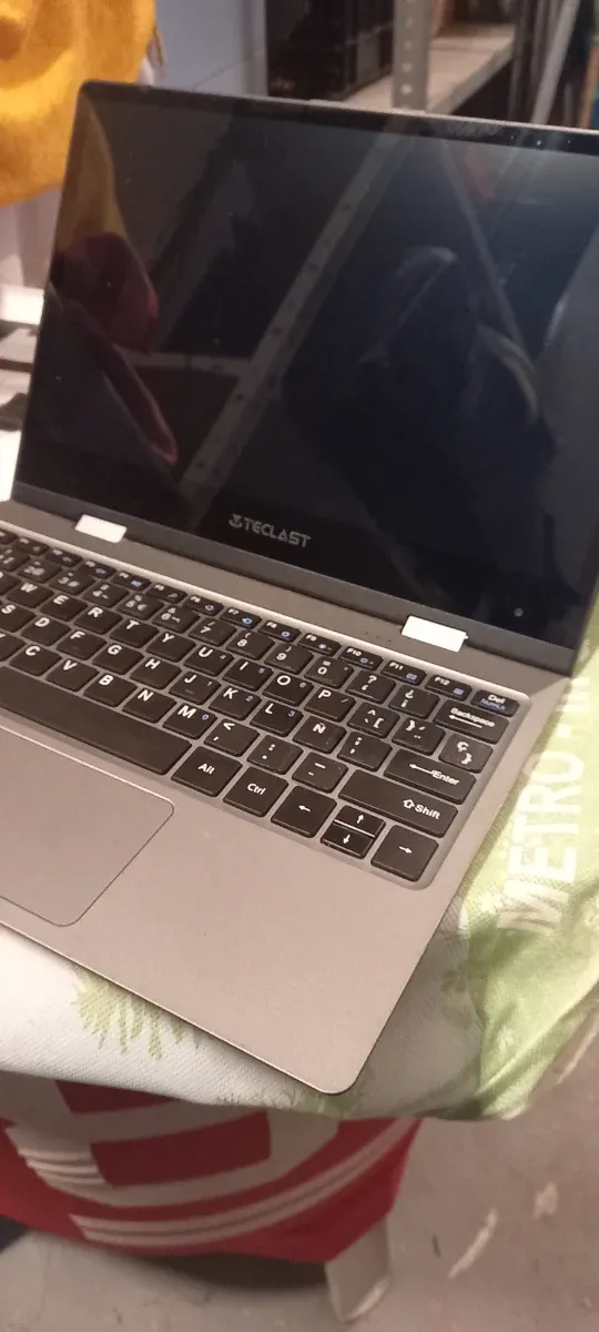 Portátil Teclast Piezas