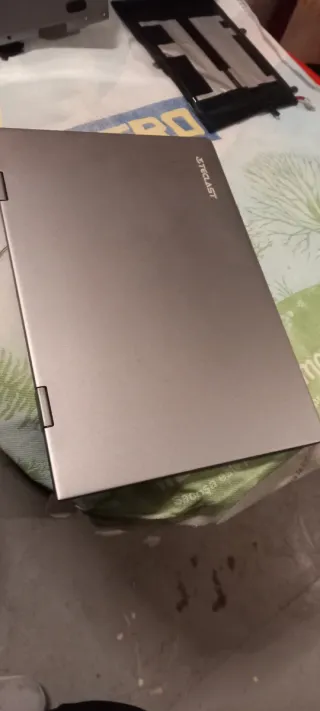 Portátil Teclast Piezas