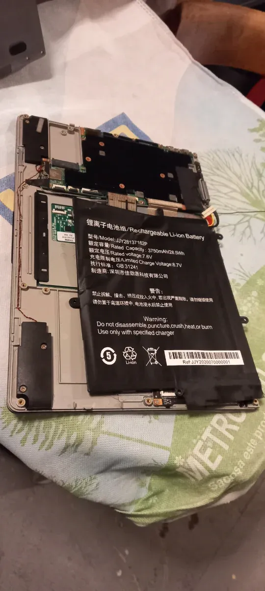 Portátil Teclast Piezas